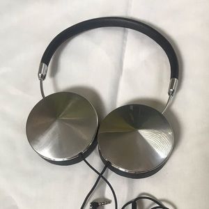 Friends The Taylor Headphones